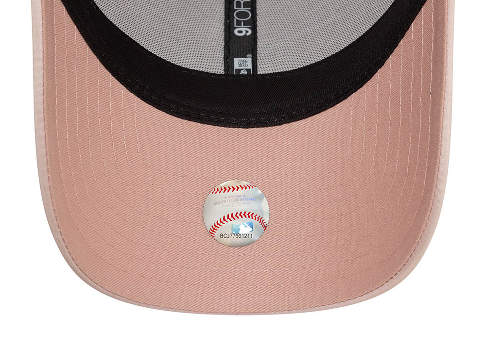 New Era New York Yankees Satin Pink Womens 9Forty Snapback Cap