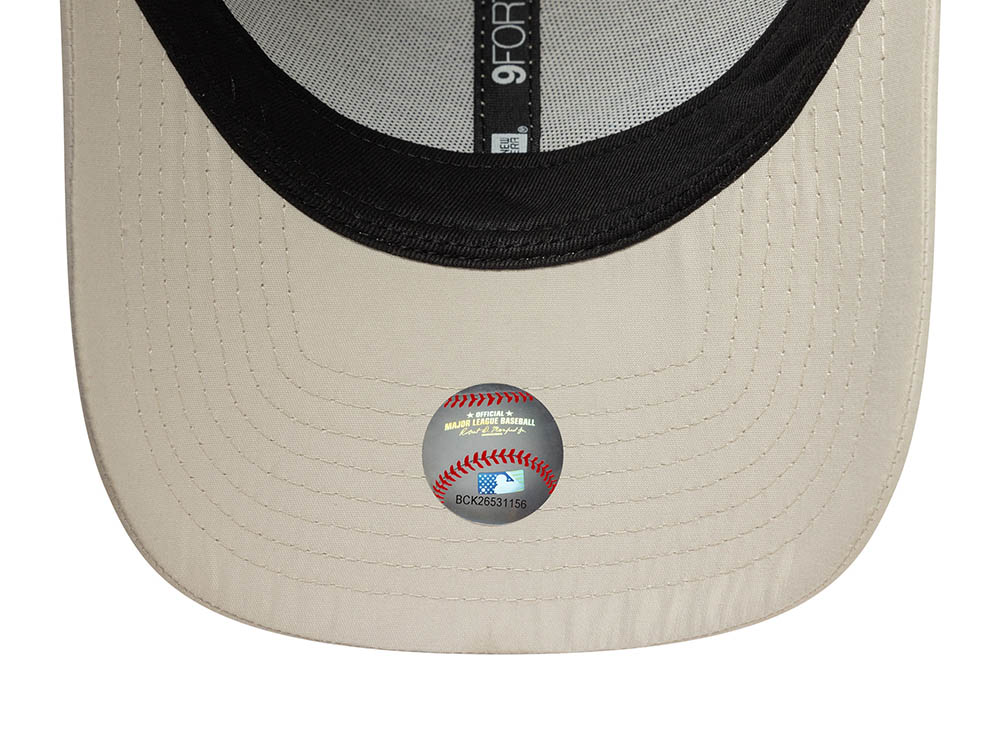 New Era New York Yankees Tonal Flawless Cream 9Forty Strapback Cap