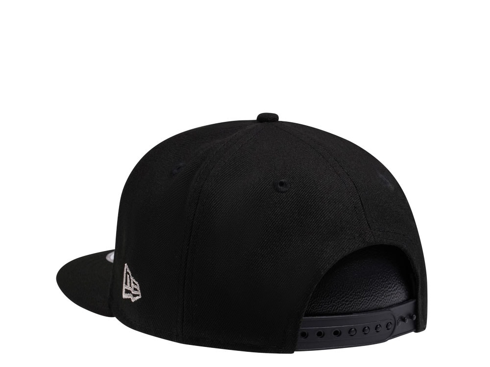 New Era Chicago Bulls Silver Metal Badge 9Fifty Snapback Cap