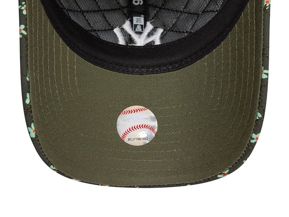 New Era New York Yankees Floral Quilt Olive Womens 9Twenty Strapback Cap