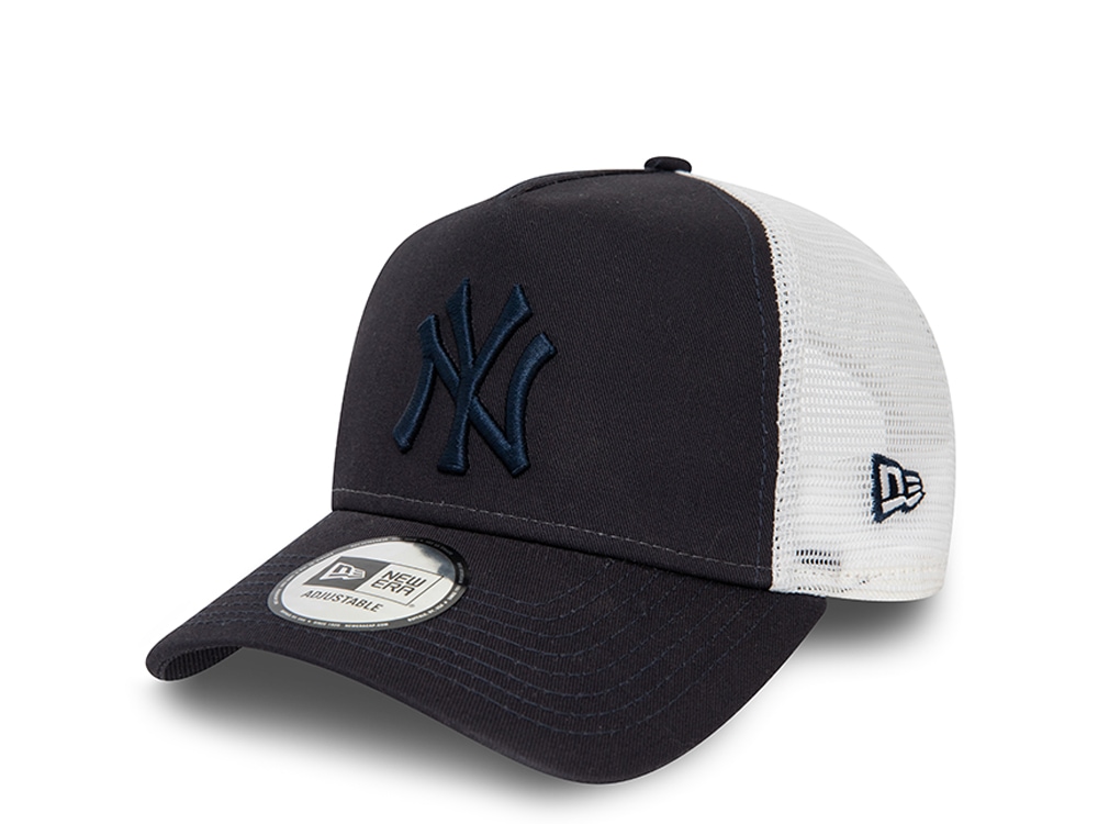 New Era New York Yankees League Essential Navy 9Forty Snapback Cap