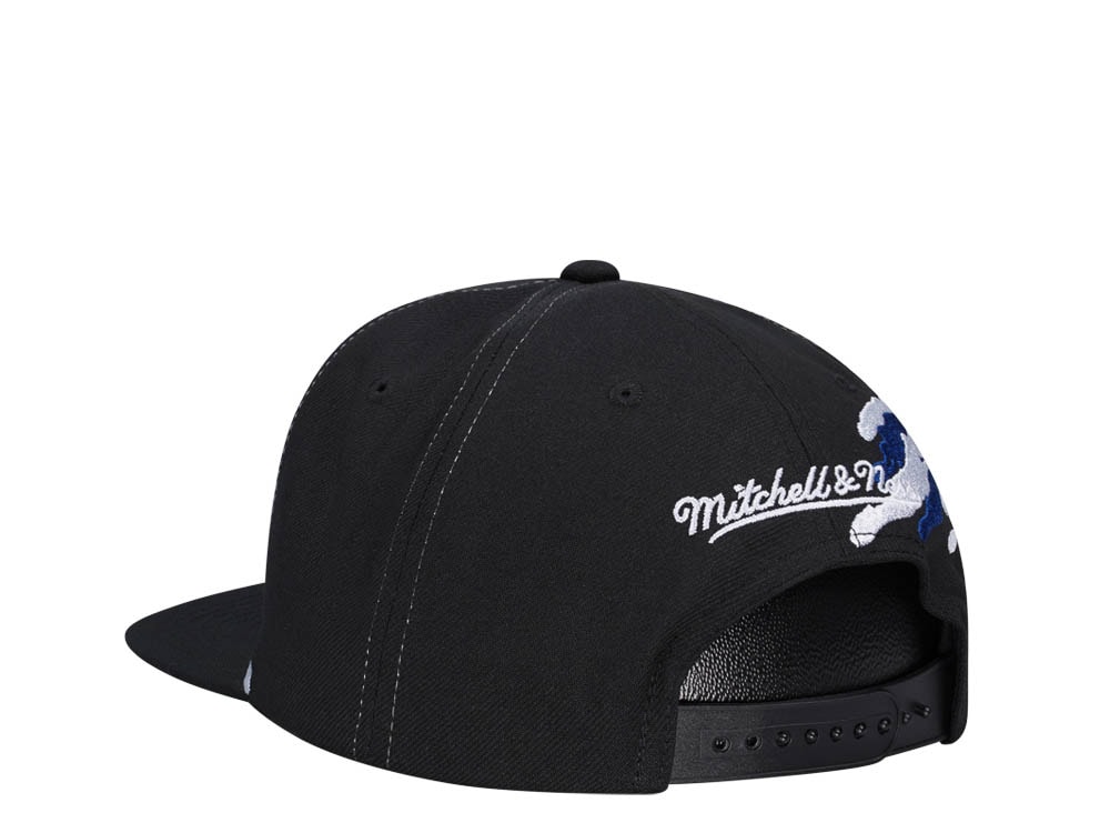 Mitchell & Ness Toronto Maple Leafs Vintage Paintbrush Snapback Cap