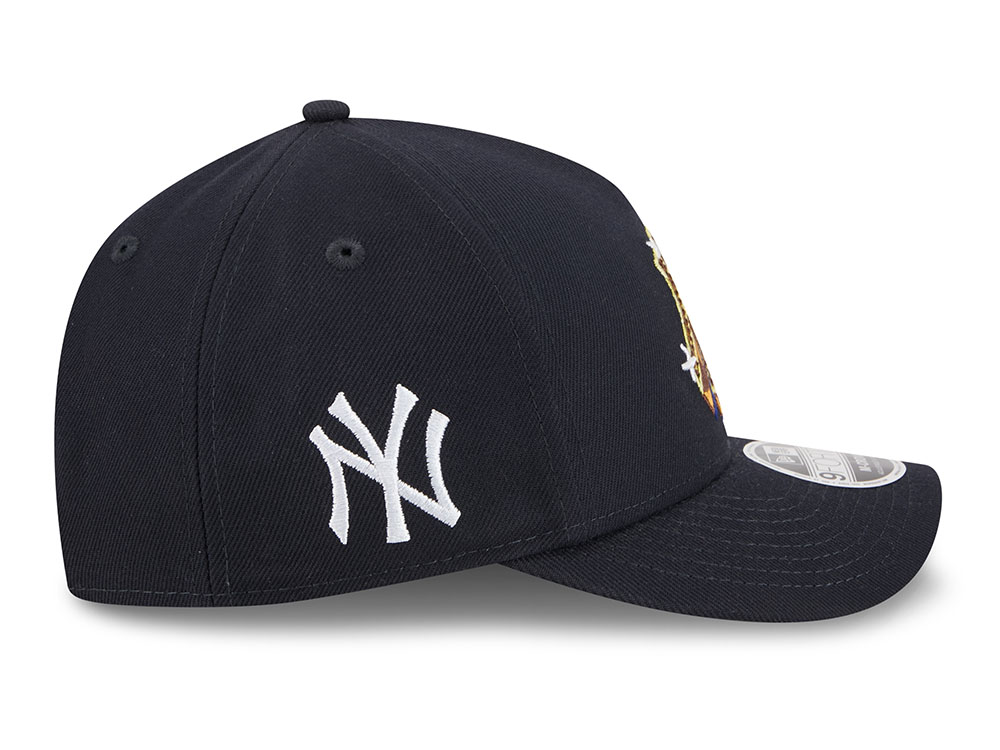 New Era New York Yankees Emblem Navy Prime 9Forty A Frame M Crown Snapback Cap