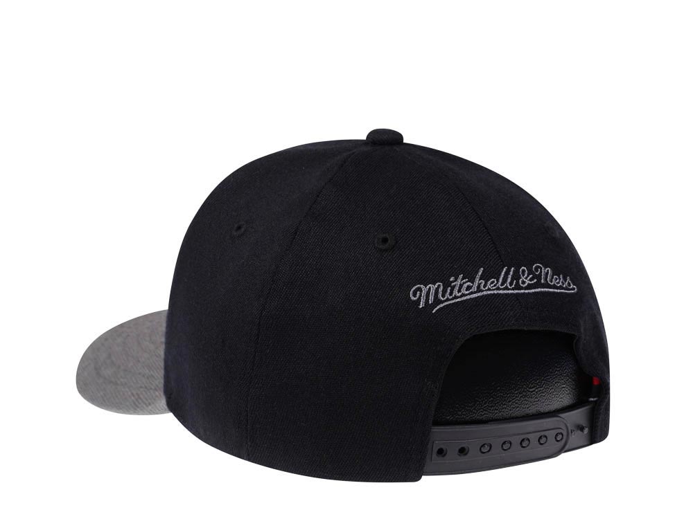 Mitchell & Ness Brooklyn Nets Two Tone Red Line Solid Flex Snapback Cap