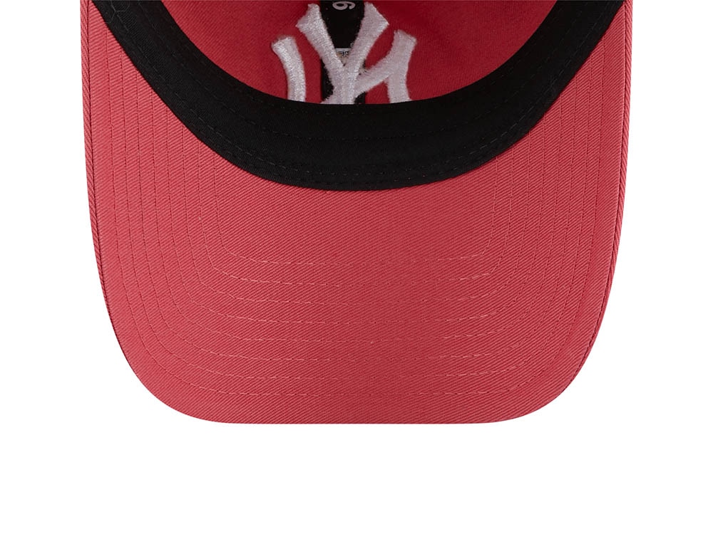 New Era New York Yankees League Essential Coral 9Twenty Strapback Cap