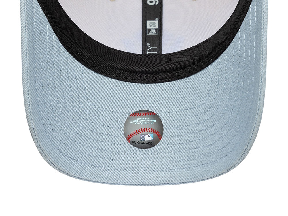 New Era New York Yankees Side Script Two Tone 9Forty M Crown Snapback Cap