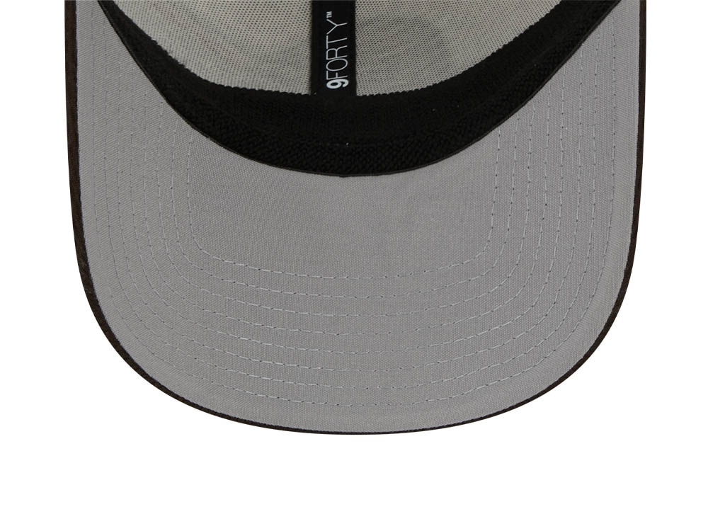 New Era Cleveland Browns NFL Sideline 2023 Brown White  9Forty Snapback Cap