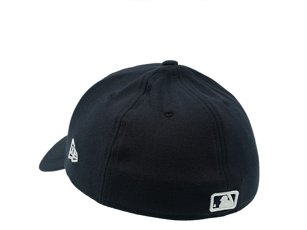 New Era New York Yankees Statue of Liberty Edition 39Thirty Stretch Cap