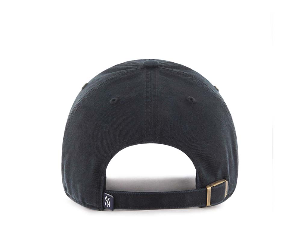 47Brand New York Yankees Clean Up All Black Strapback Cap