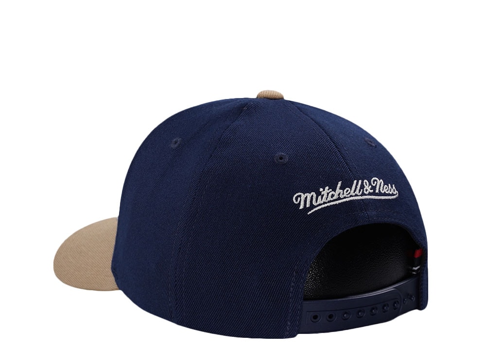 Mitchell & Ness Chicago Bulls Sand Storm Classic Red Stretch Snapback Cap