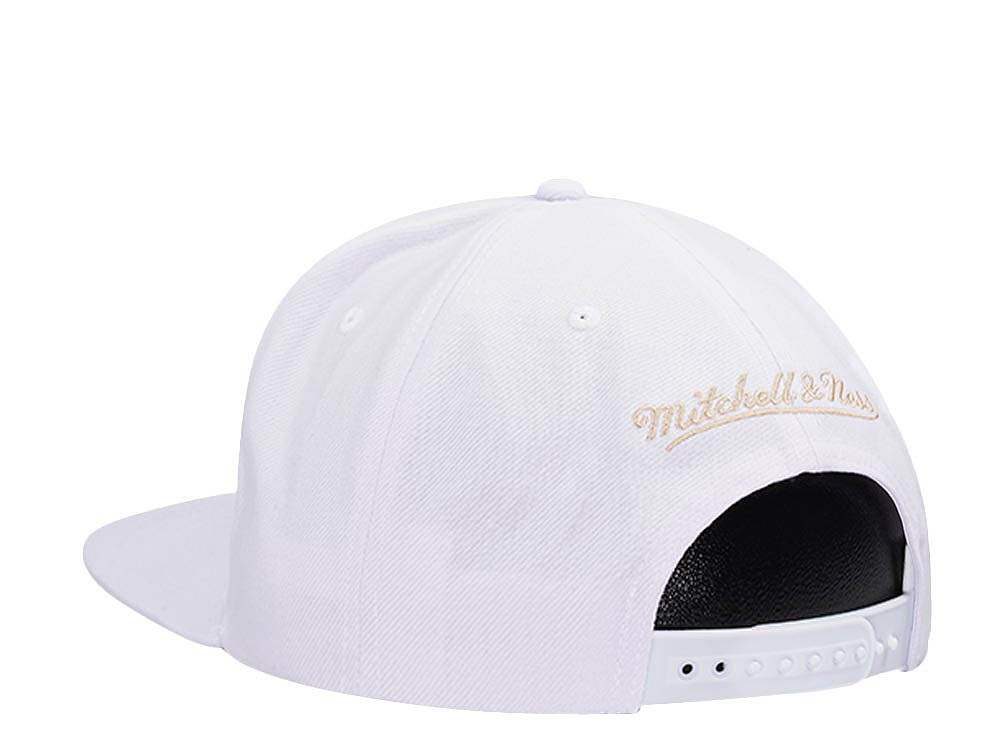 Mitchell & Ness Milwaukee Bucks 30th Anniversary Winter White Hardwood Classic Snapback Cap