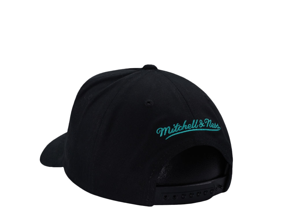 Mitchell & Ness San Antonio Spurs Black Pro Pinch Fit Snapback Cap