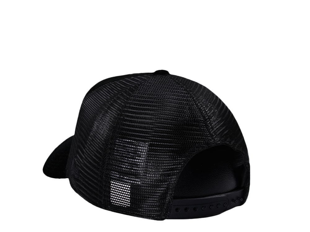 New Era New York Yankees World Series 1999 Black Velvet Trucker Edition 9Forty A Frame Snapback Cap