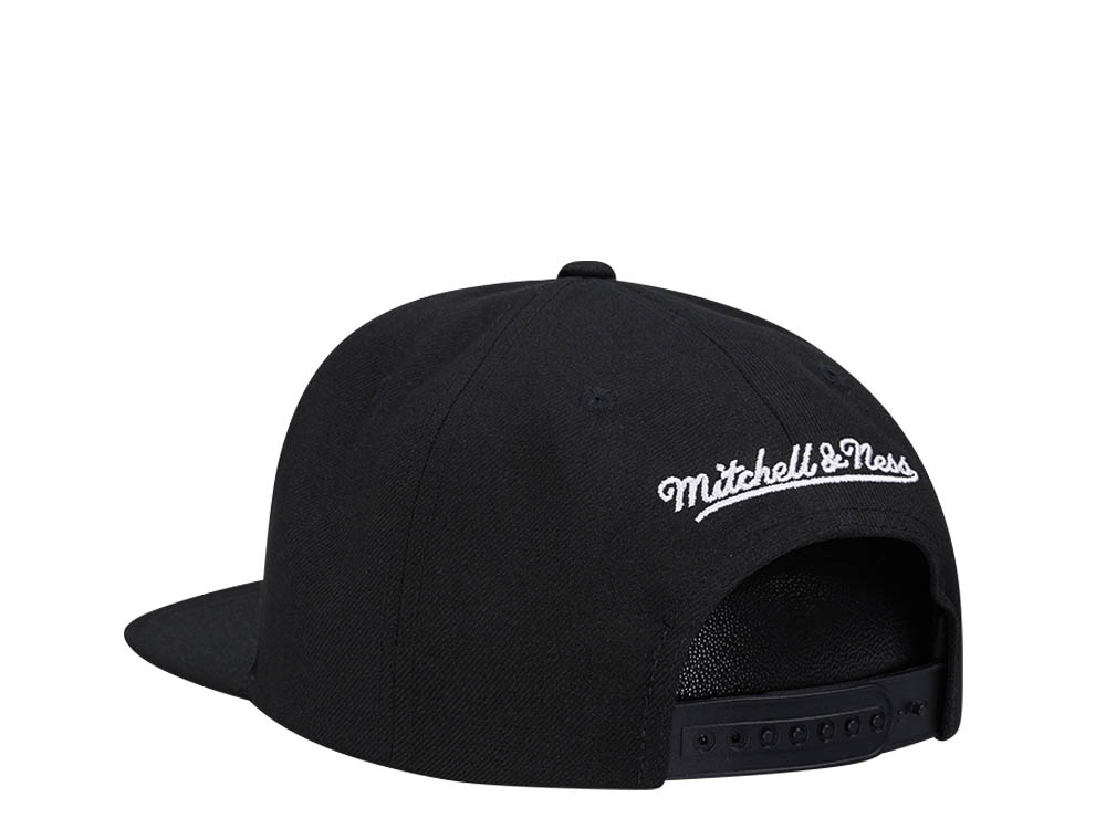 Mitchell & Ness San Antonio Spurs Conference Patch Black Snapback Cap