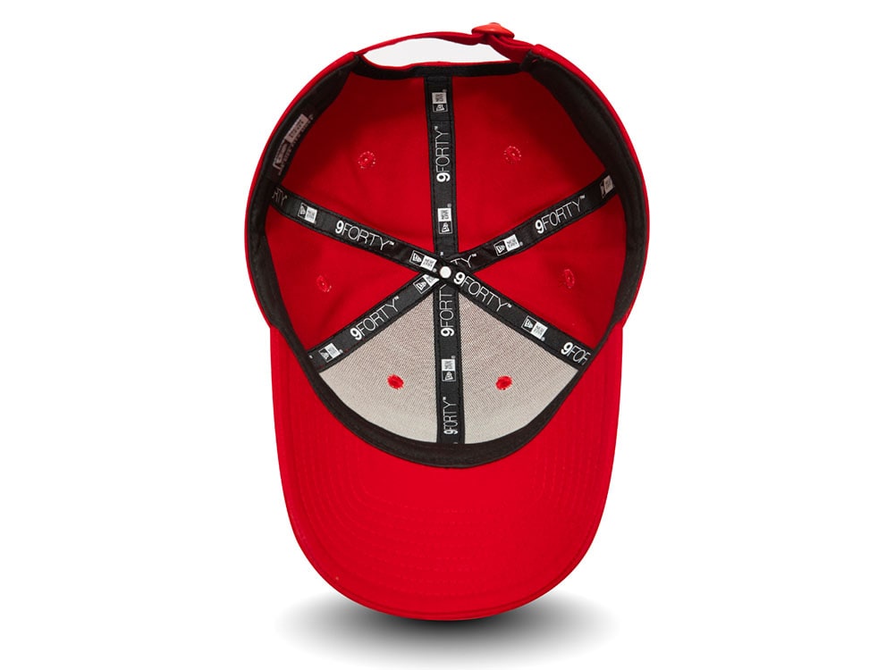 New Era NE USA Patch Red 9Forty Strapback Cap
