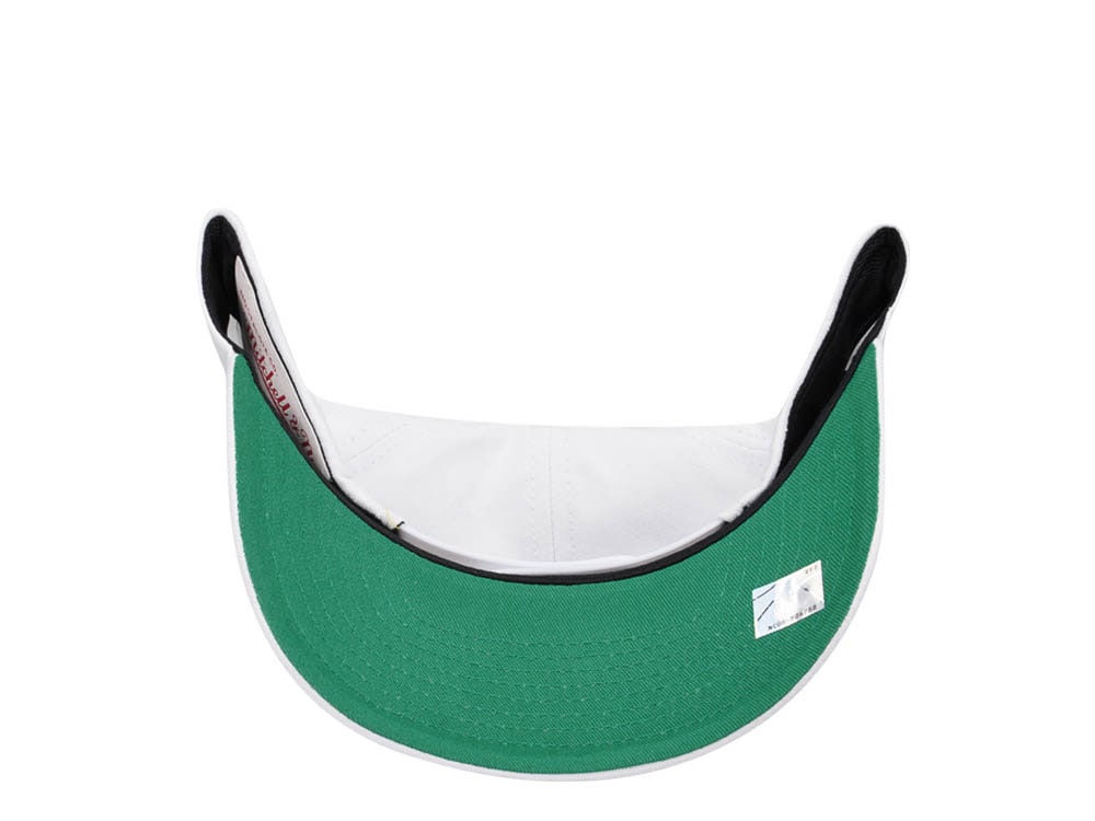 Mitchell & Ness Milwaukee Bucks All in Pro White Snapback Cap