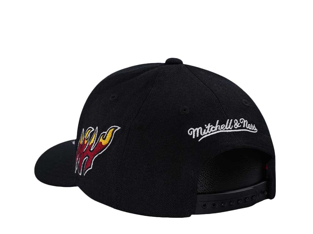 Mitchell & Ness Miami Heat The Finals 2006 NBA Home Town Classic Red Snapback Cap