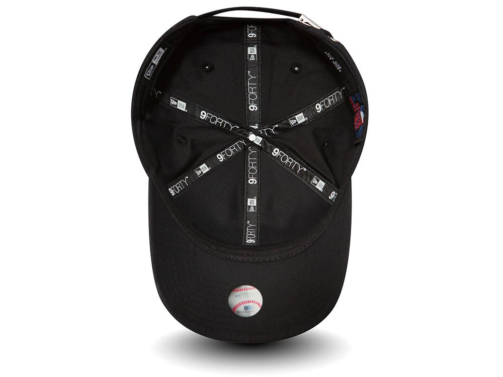 New Era New York Yankees Black Flawless 9Forty Strapback Cap