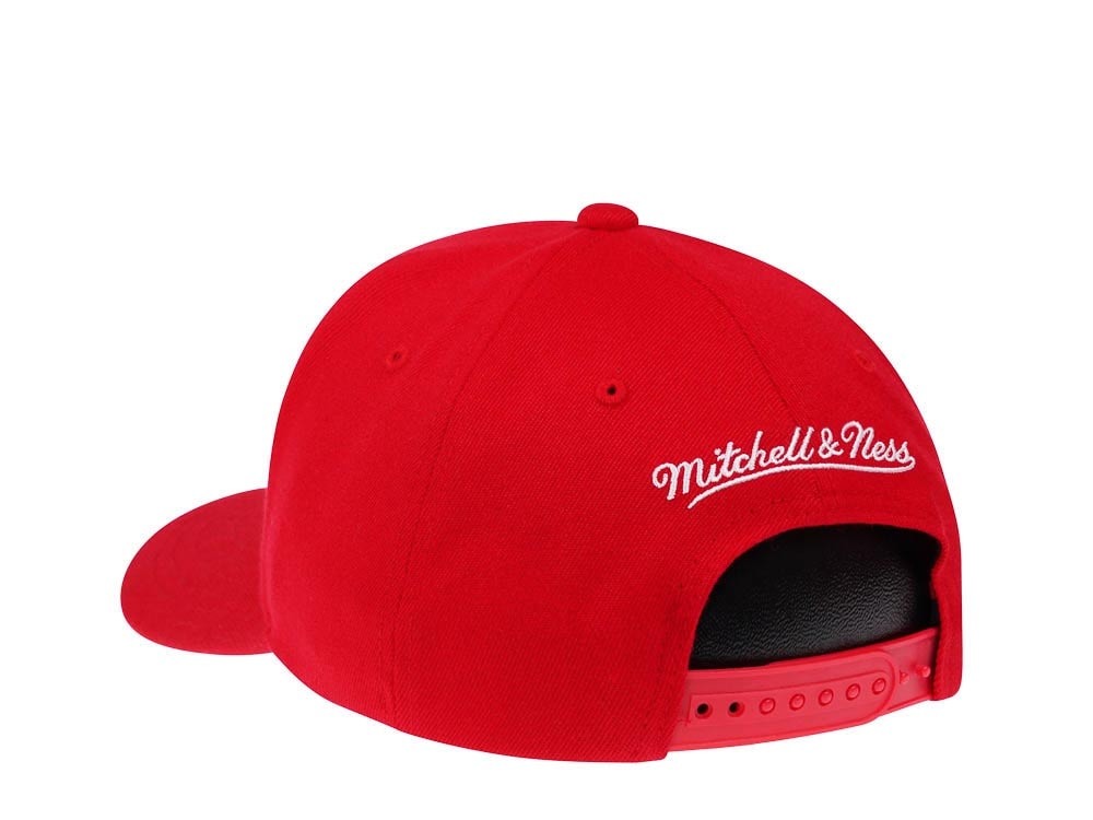 Mitchell & Ness Atlanta Hawks Team Ground Red Line Solid Flex Snapback Cap
