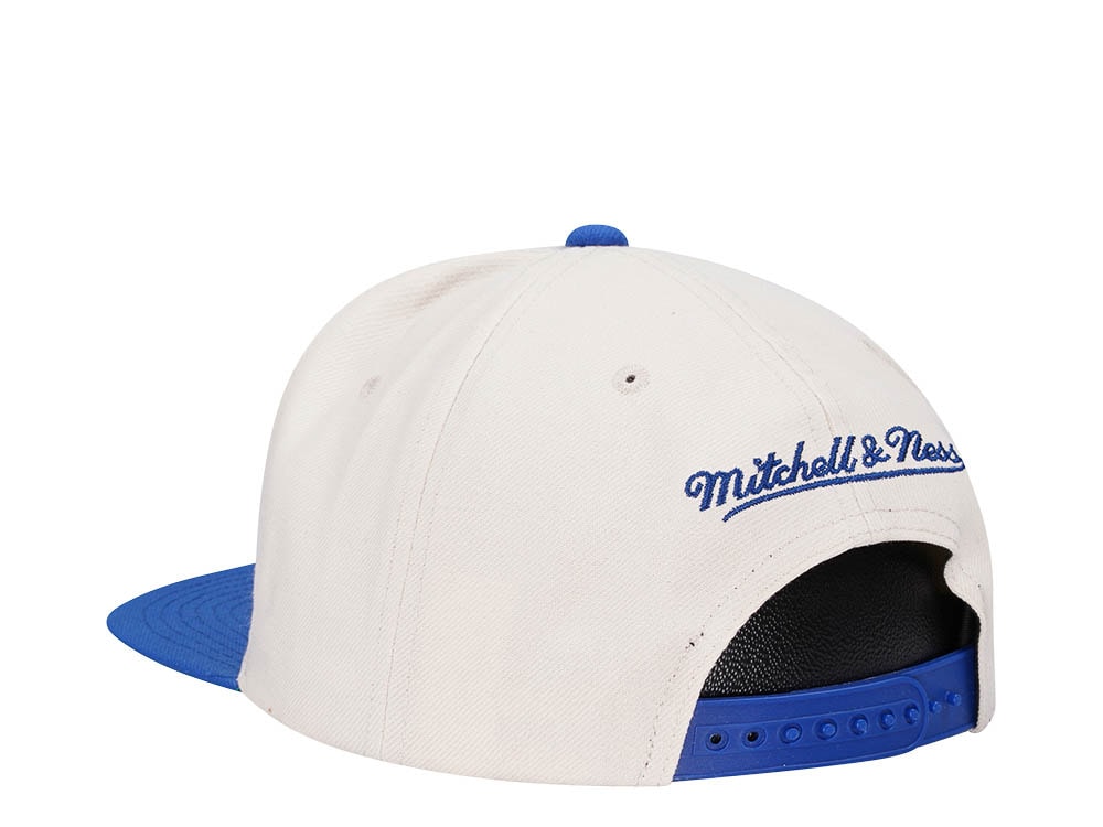 Mitchell & Ness Pittsburgh Penguins Vintage Off-White Snapback Cap