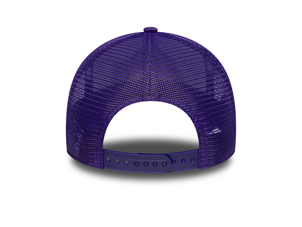 New Era Los Angeles Lakers 17 Time NBA Champions Edition 9Forty A Frame Trucker Snapback Cap