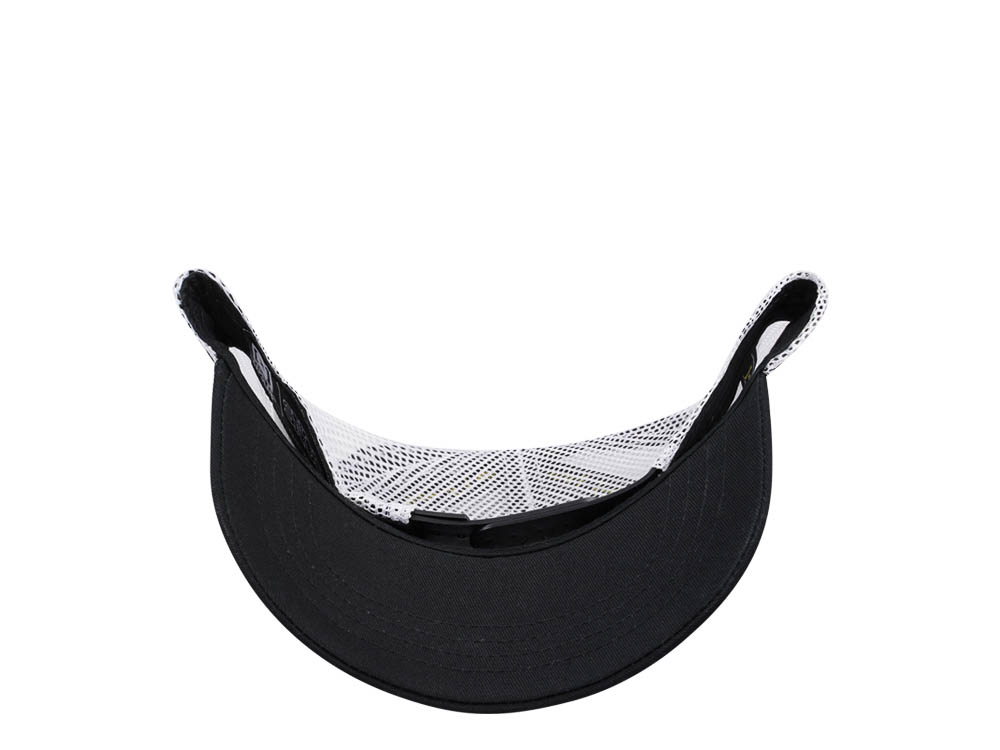 Capslab Peanuts Snoopy Black Grey Trucker Snapback Cap