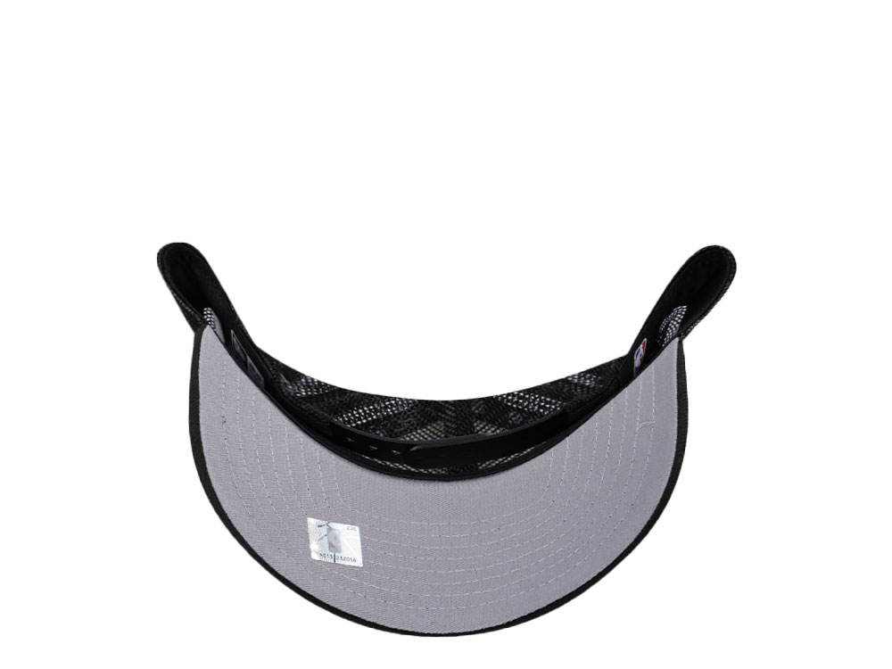 New Era New York Knicks Chrome Black Edition Trucker 9Forty A Frame Snapback Cap