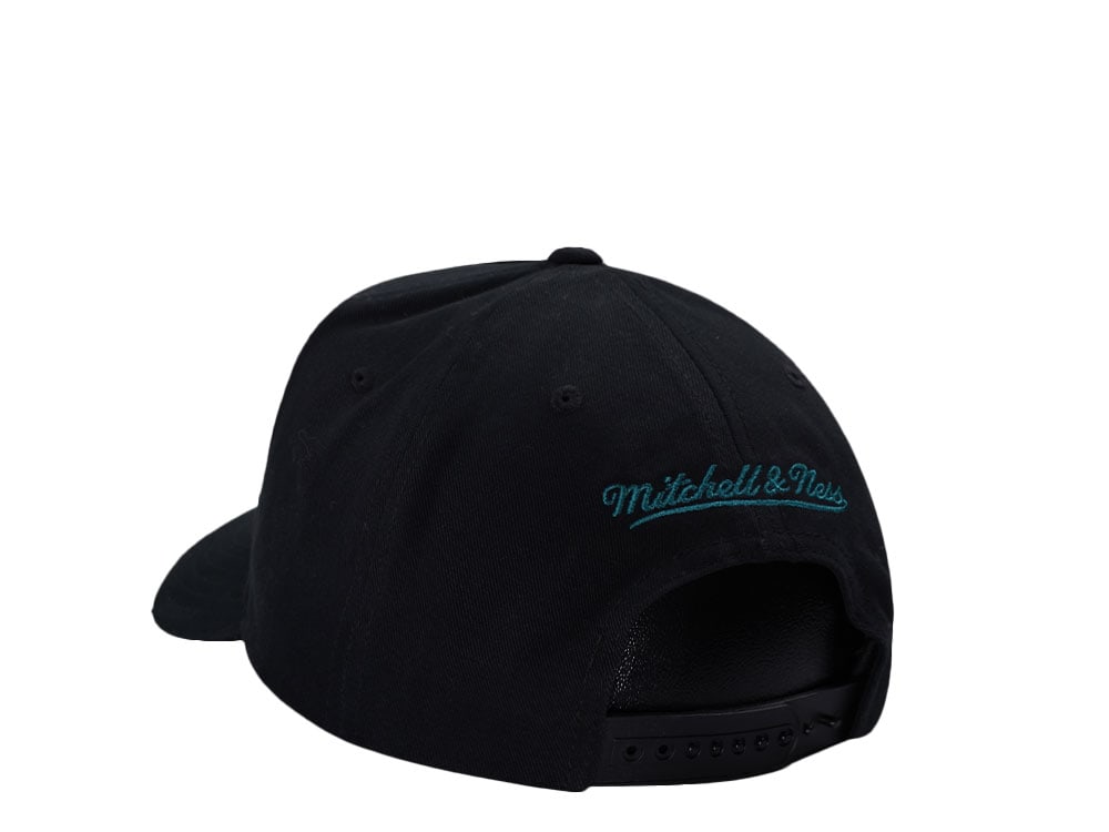 Mitchell & Ness San Jose Sharks Black Pro Pinch Fit Snapback Cap