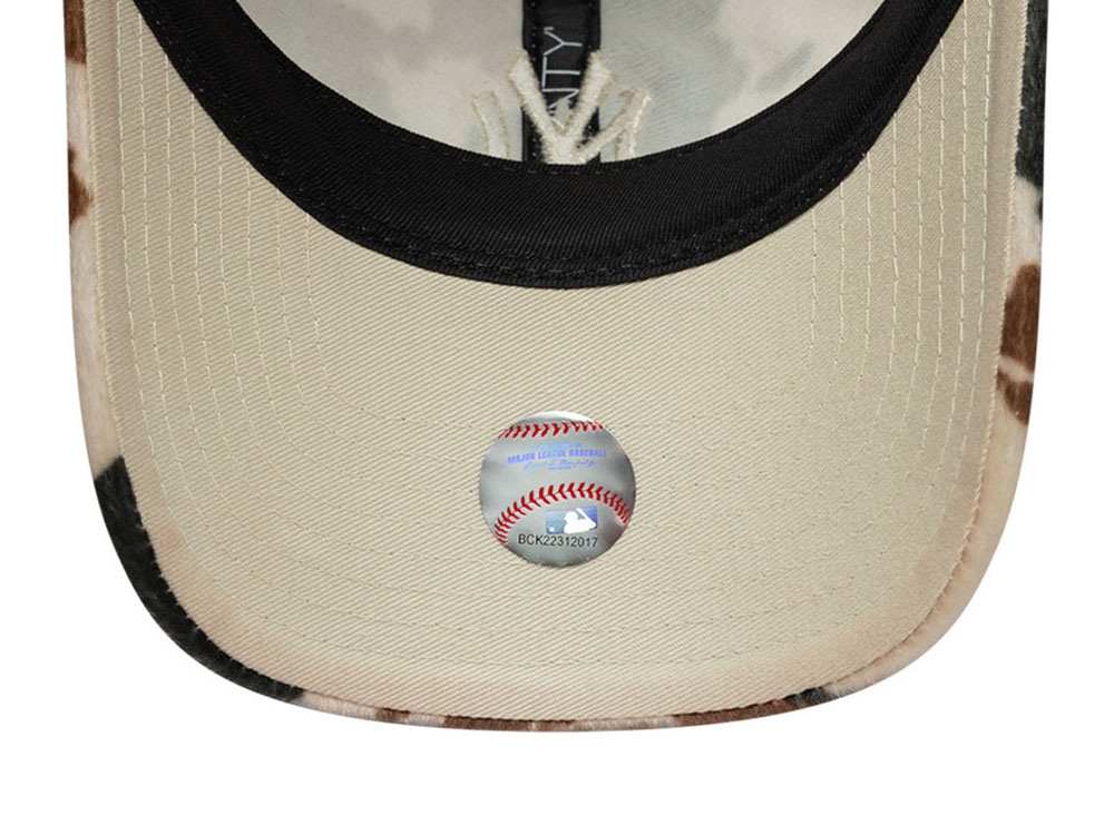 New Era New York Yankees Animal Print 9Twenty Strapback Cap