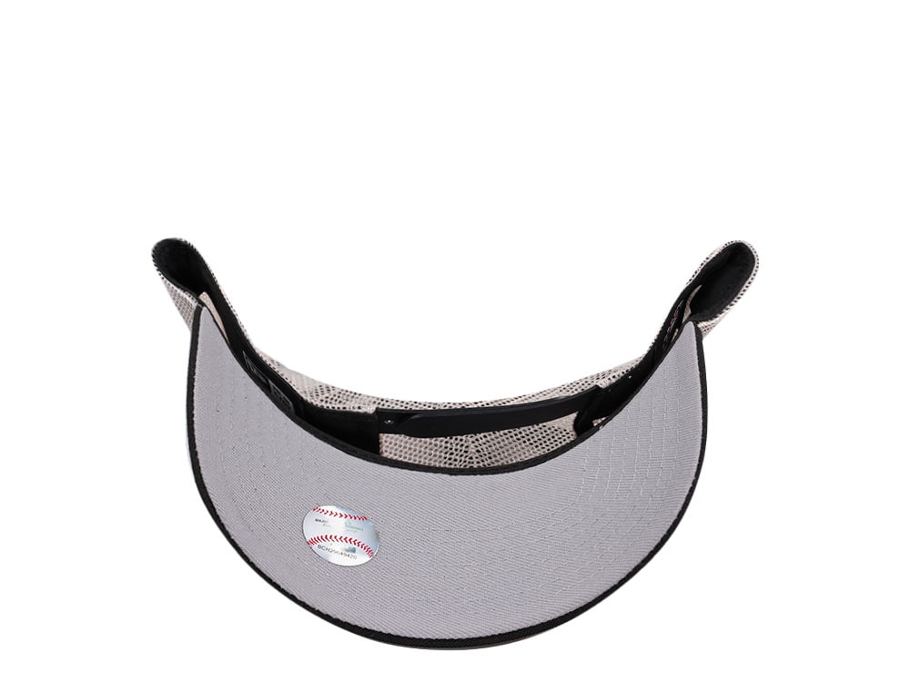 New Era Cleveland Guardians Two Tone Edition A Frame Trucker Snapback Cap